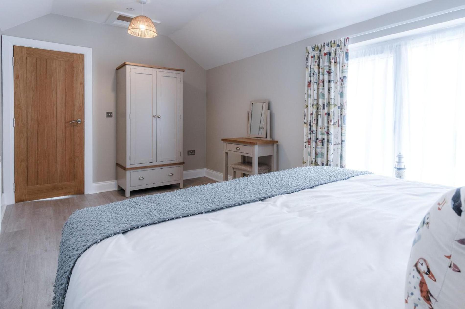 Harbour View - 2 Bedroom Apartment - Milford Haven Exterior foto